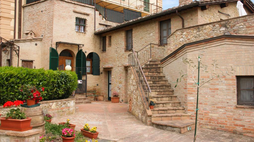 Bed and Breakfast Il Pozzo Di Sant'Andrea Сиена Экстерьер фото